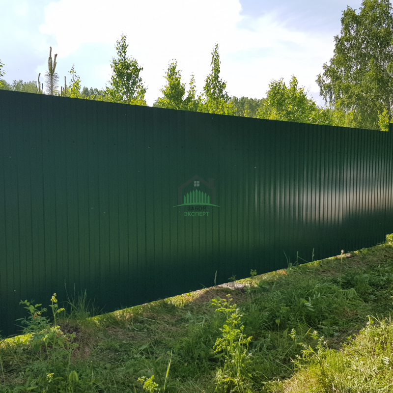 Забор из профнастила с утрамбовкой щебнем 150 метров в Москве