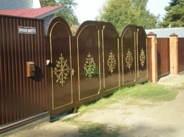 Забор из профнастила с воротами и калиткой 80 метров в Москве