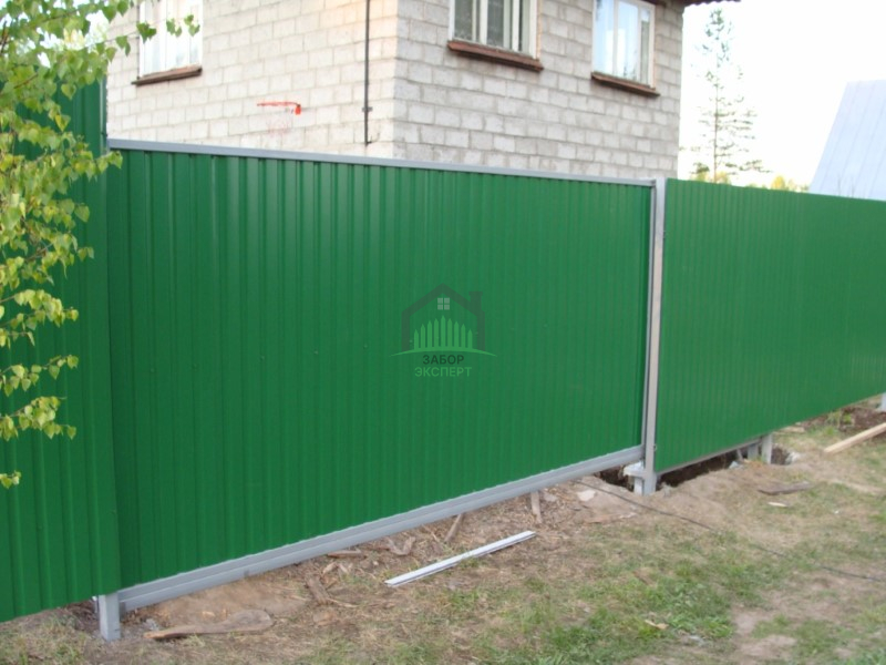 Откатные ворота из профнастила в Москве пример 05