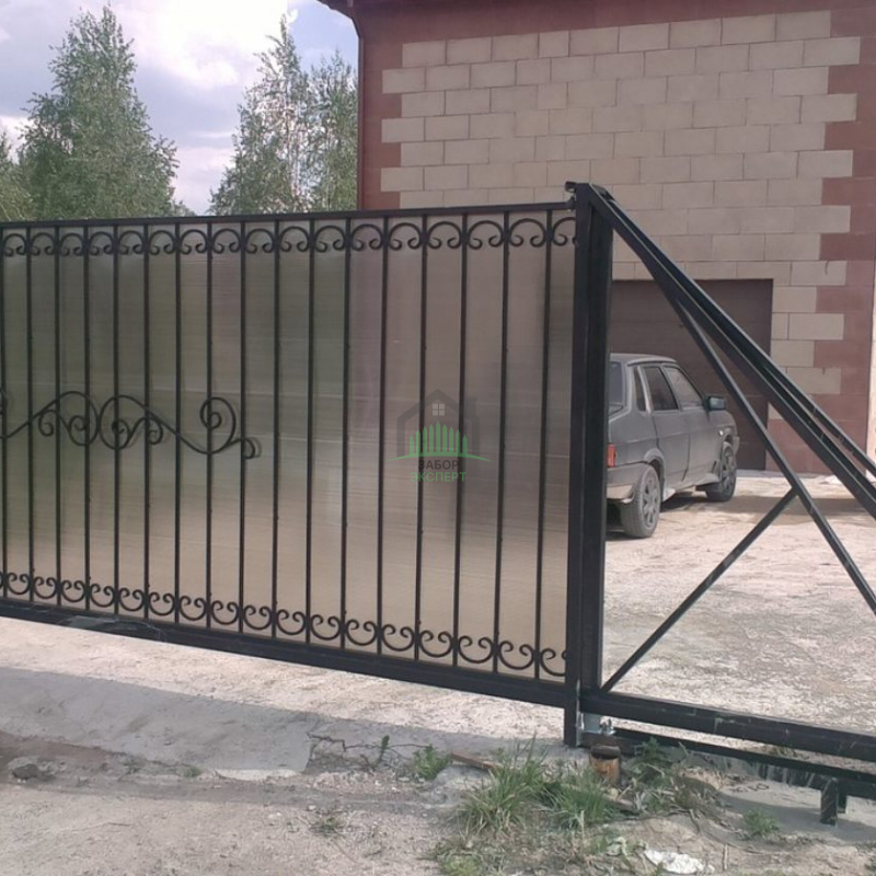 Откатные ворота из поликарбоната в Москве пример 03
