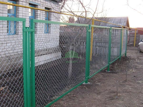 Секционные заборы из сетки рабица 150 метров в Москве